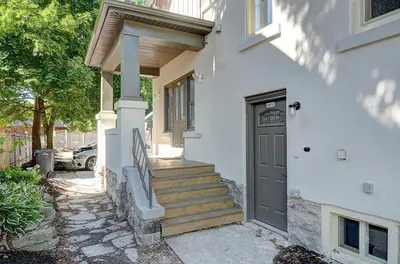 Gallery image of Modern Downtown Cozy Apartment in Kitchener