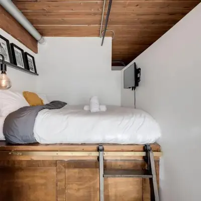 Downtown 1BR Modern Condo