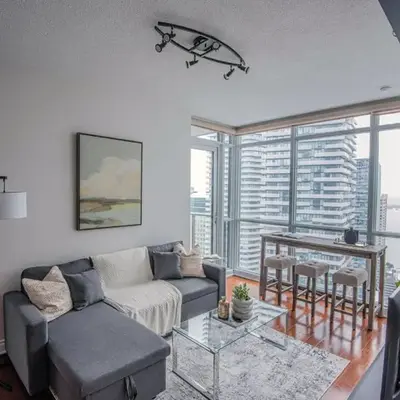 3BR Urban Gem with Scenic Balcony Views