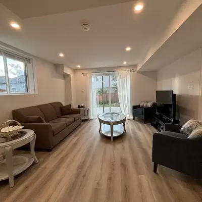 One-Bedroom Unit at VISTA HILL