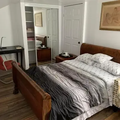 Two bedroom on Toronto Greenhills