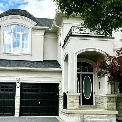 Connected Comfort - 7BR Family Retreat - Near Pearson Airport & Toronto Downtown