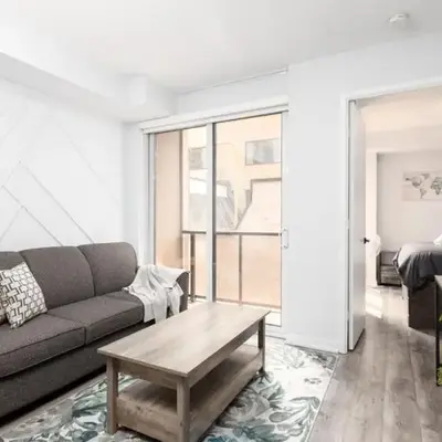 Modern 1BR Condo in Church Yonge Corridor