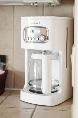 a white blender sitting on top of a counter at Luxury Resort Stay with Pool Jacuzzi and Balcony in Edgar