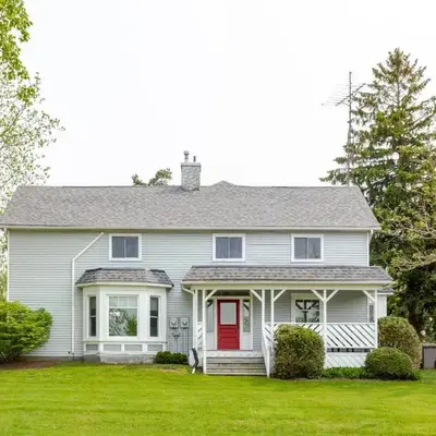 Westlake Cottages - Highway House