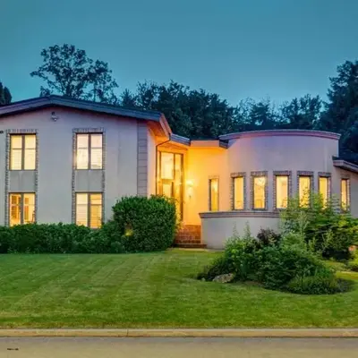 Joyful Mansion with Charm Indoor