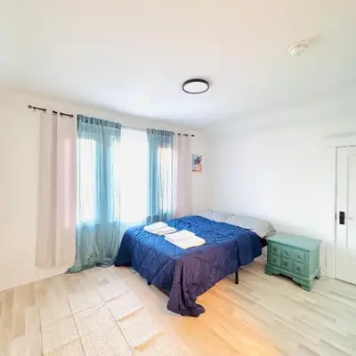 Bright 2bedroom apartment