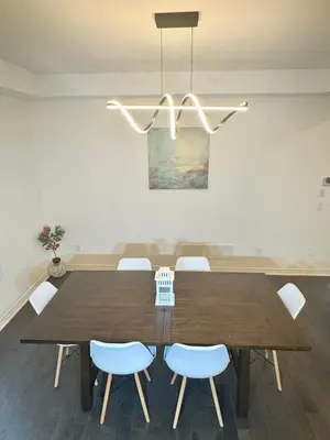 Gallery image of Elegant Retreat near Toronto Airport & Downtown in Brampton