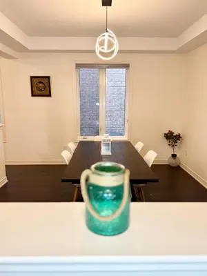 Gallery image of Elegant Retreat near Toronto Airport & Downtown in Brampton