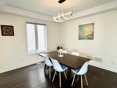 Gallery image of Elegant Retreat near Toronto Airport & Downtown in Brampton