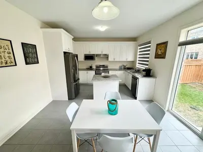 Gallery image of Elegant Retreat near Toronto Airport & Downtown in Brampton