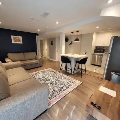 Cozy 2 Bed Rooms Apartment in Prime Location!