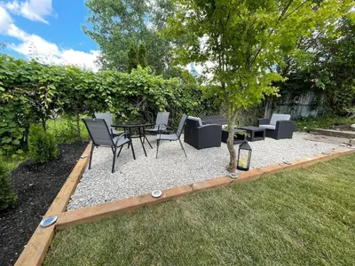 Gallery image of Modern Niagara studio in Niagara Falls