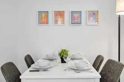 Gallery image of Cozy Condo Near Restaurant TTC in Toronto