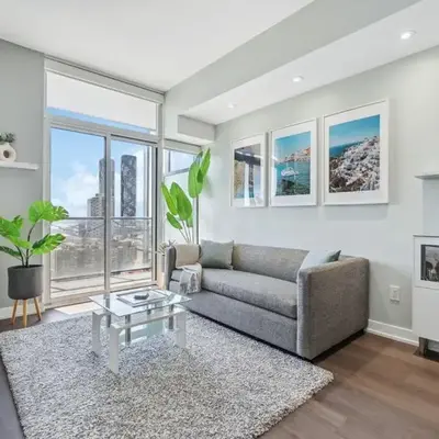 Prime Downtown Condo - St Lawrence Parking