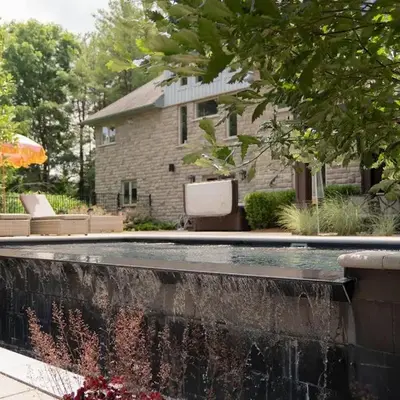 Cozy Private Suite with Year-Round Hot Tub