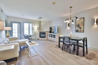 Gallery image of Luxury 2BR King Condo with Pool & Spa Access in Shanty Bay