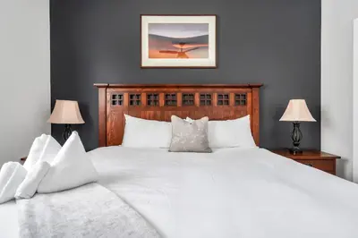 Gallery image of Rustic Retreat at Blue Pool Hot Tub Golf Ski in Blue Mountains