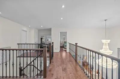 Gallery image of Modern Elegance, Dual Fireplaces & Outdoor BBQ in Mississauga