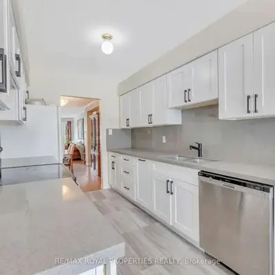 Cozy Ajax Stay for Families