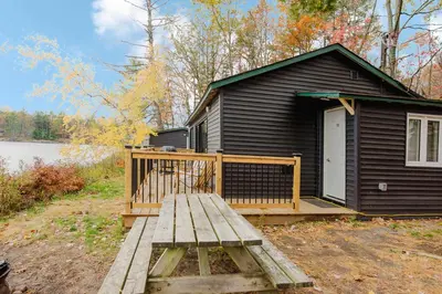Gallery image of 2-Bedroom Cottage #11 - Red Pine in Gravenhurst