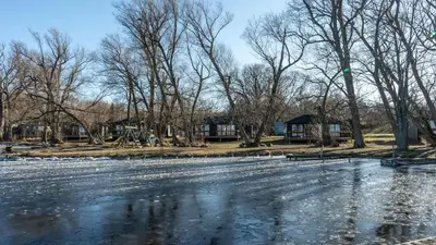 Gallery image of 2-bedroom Lake Front Cottage in Harwood ON #2 in Harwood