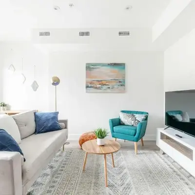 Westend Suites - Beautifully Furnished 3BR Apartment Close to High Park