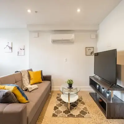Westend Suites - Modern 1BR Apartment - 8min walk to High Park