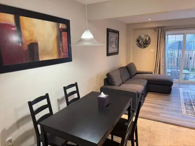 Gallery image of Charming 3bedroom 3bath house in Kitchener