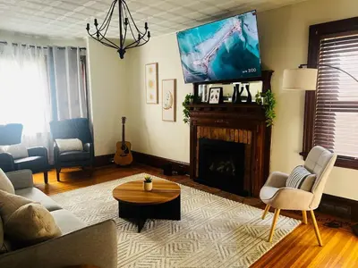 Gallery image of Elegant Retreat in Niagara Falls