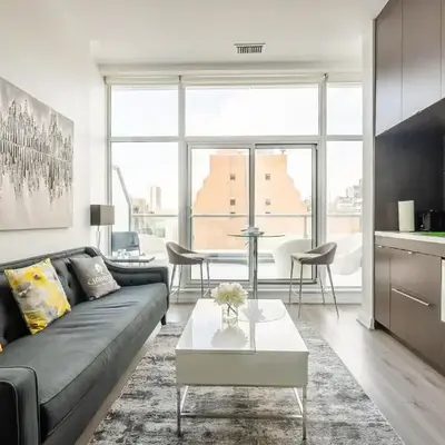Gorgeous 1 Bedroom Apt with Balcony in Yorkville