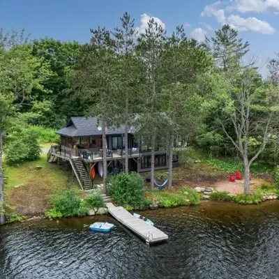 Butterfly Lake House | Cozy & Peaceful Stay