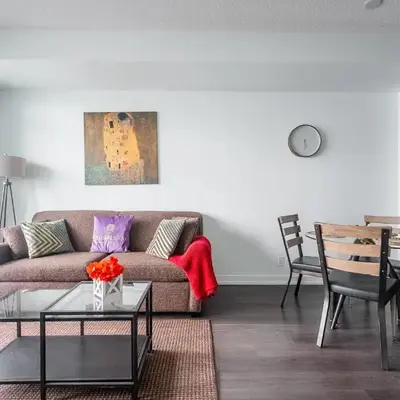 Modern 1 Bedroom Dunfield Ave Apartment