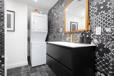 Gallery image of Chic 2BR 2BA Urban Escape Modern Comfort in Toronto