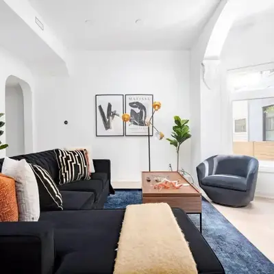 Chic 2BR 2BA Urban Escape Modern Comfort