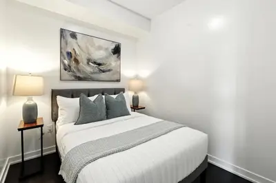 Gallery image of Modern Lakefront Escape Walk to Waterfront in Toronto