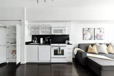 Gallery image of Modern Lakefront Escape Walk to Waterfront in Toronto
