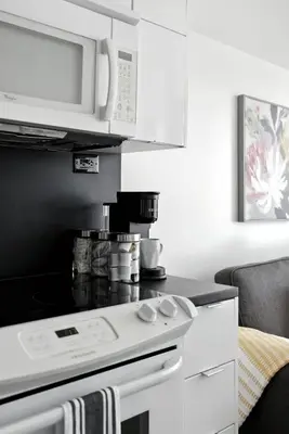Gallery image of Modern Lakefront Escape Walk to Waterfront in Toronto
