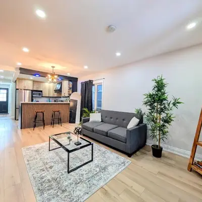 Hamilton Ontario 2 BR Wi-Fi Workspaces Near Ottawa