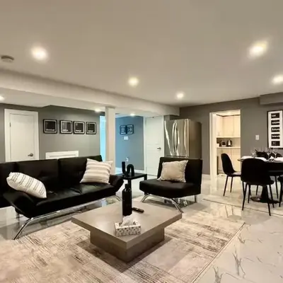 Spacious and Luxurious 2BR Suite with Huge Windows