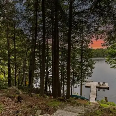 Sunset Heaven 3 Bedroom Lakefront Retreat