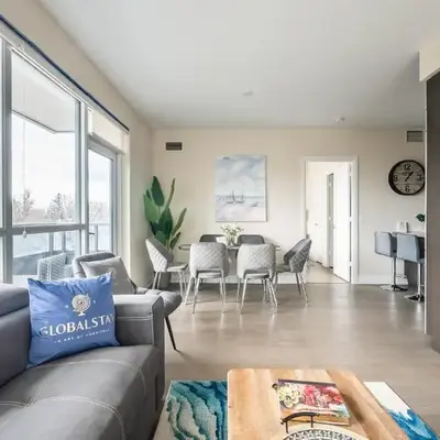 Stylish 2 BR & Den 2BA with Free Parking