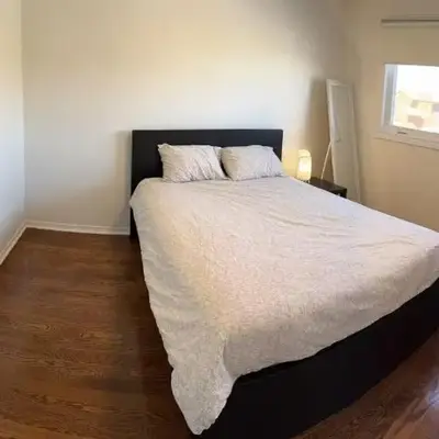 Bright private single bedroom V02 on second floor