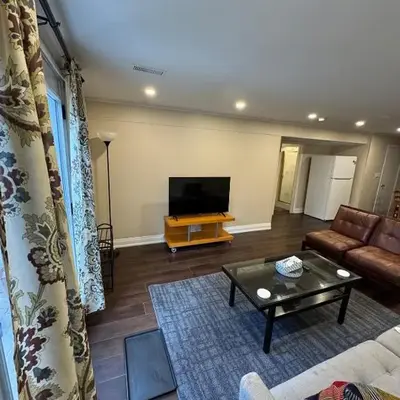 Bright & Cozy Bankfield Stay