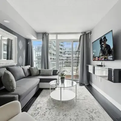 Stylish DT Condo with Vanity Mirror