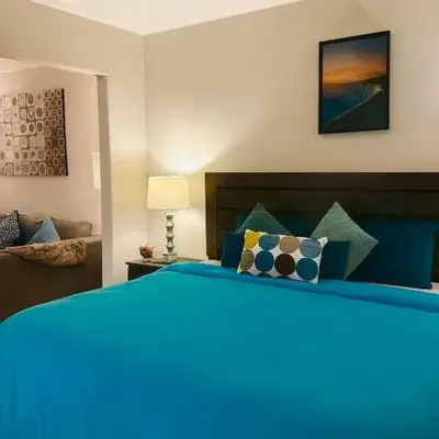 King Bed Suite with Pool and Hot Tub Access