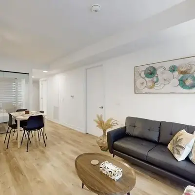 Cozy 2 Bdrm 2 Bath Entire Suite - Centre Hamilton