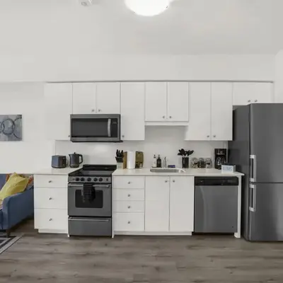 Stylish 1BR Condo in Prime Location with Parking and Wi Fi