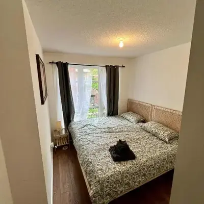DT Townhome 1BR steps to transit