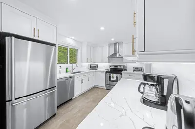 Gallery image of Charming 3-Bed House with Hot Tub close to Downtown in Barrie